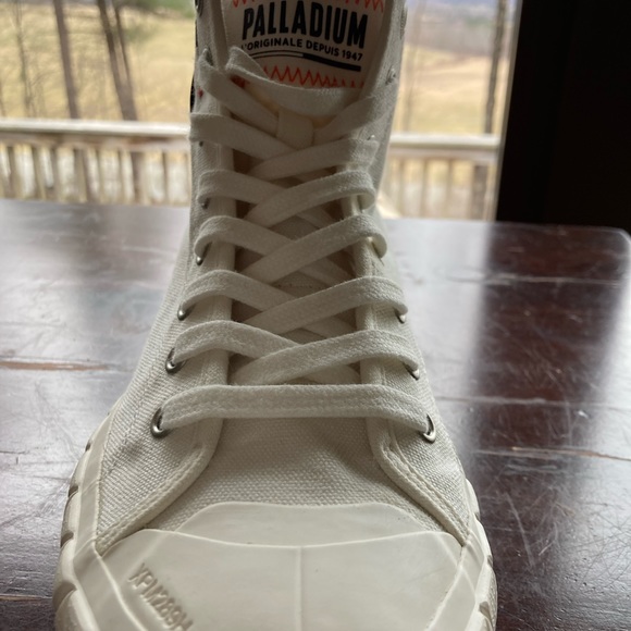 *New* Palladium Hightop Canvas Sneakers. - Picture 6 of 8